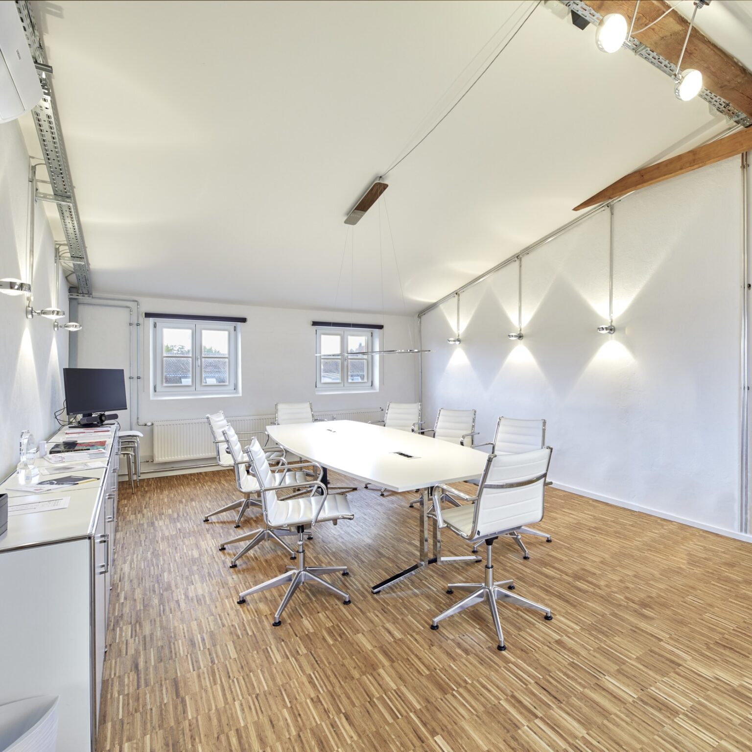 E6361DF9-E92D-4B4D-9F1B-CA97B9332278_1_201_a